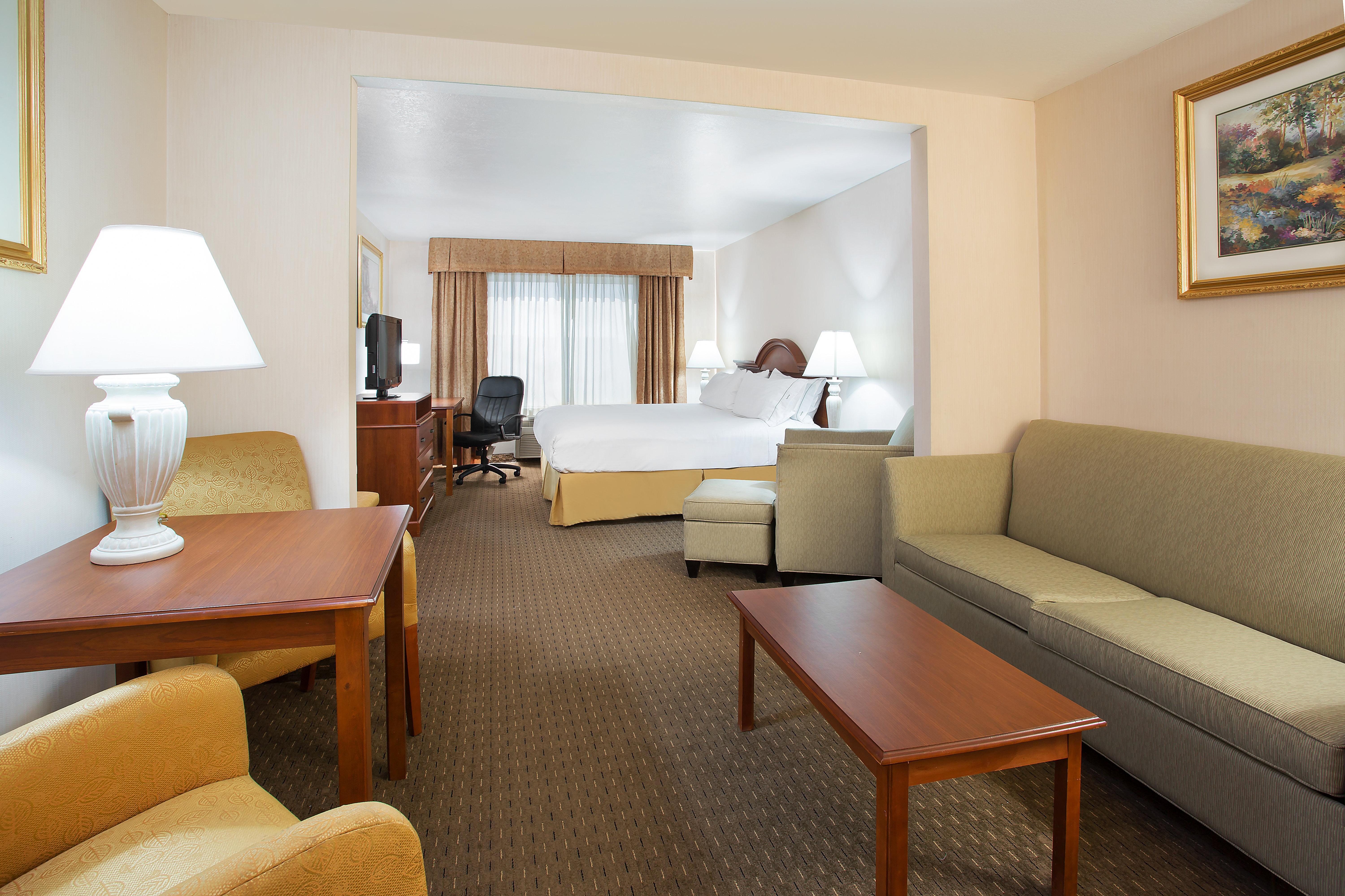 Holiday Inn Express Hotel & Suites Marion By Ihg Exterior foto