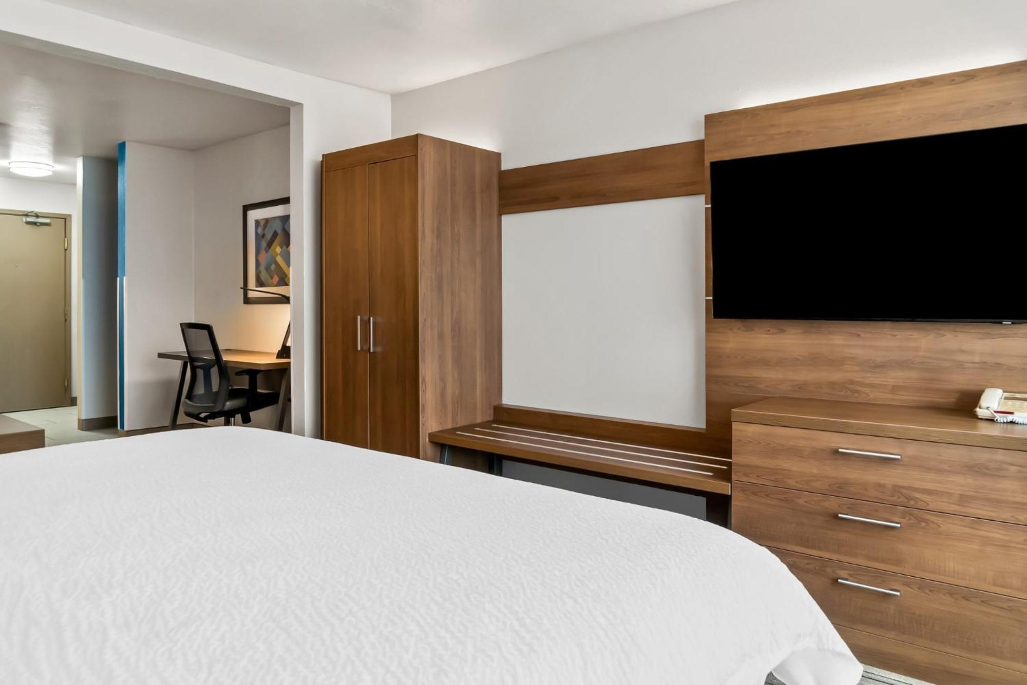 Holiday Inn Express Hotel & Suites Marion By Ihg Exterior foto