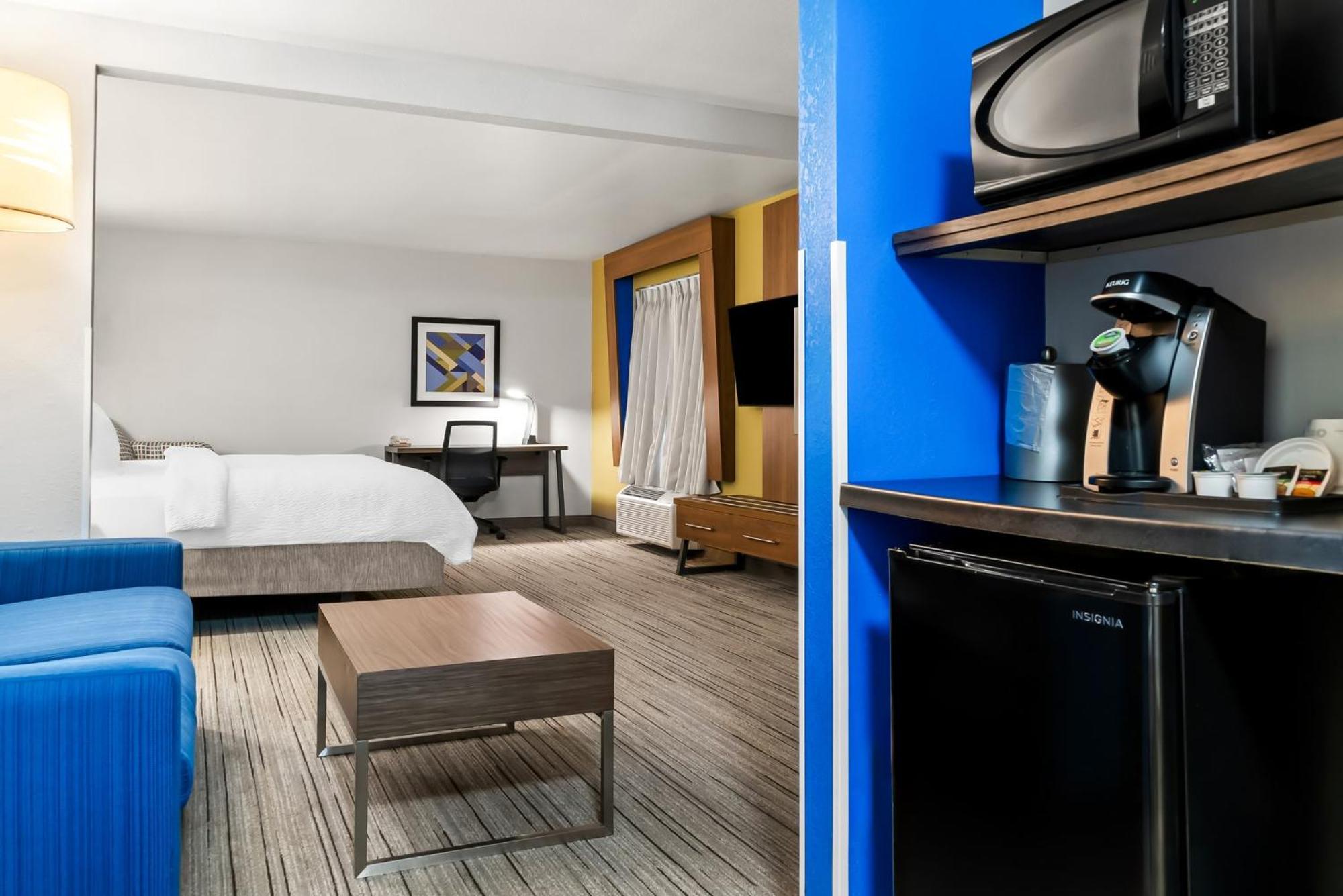 Holiday Inn Express Hotel & Suites Marion By Ihg Exterior foto