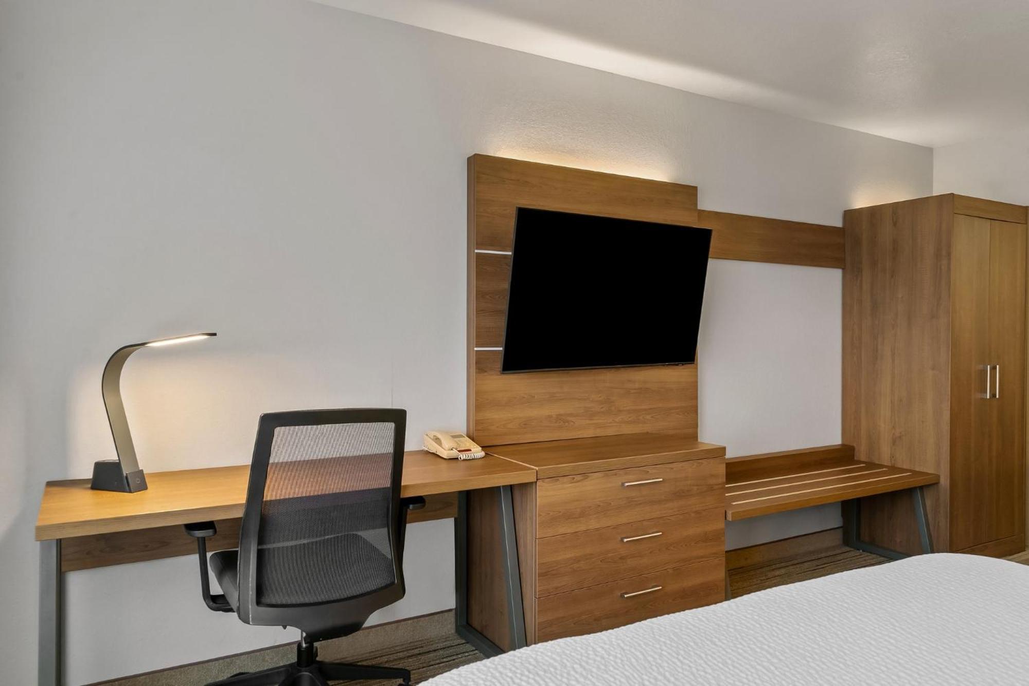 Holiday Inn Express Hotel & Suites Marion By Ihg Exterior foto