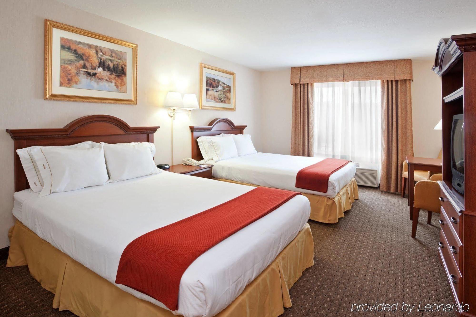 Holiday Inn Express Hotel & Suites Marion By Ihg Exterior foto